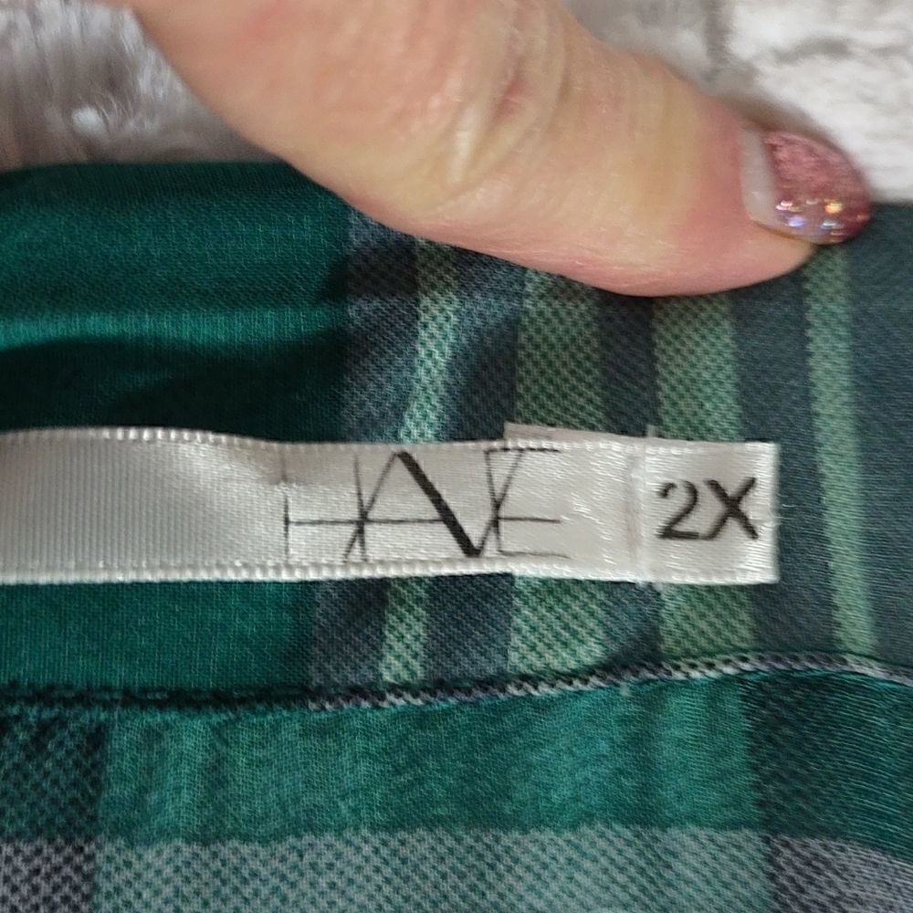 Have Plaid Blouse    - Picture 6 of 7